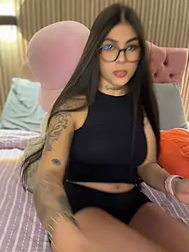 Snapshot of Sarasanders_4 chatting on July 2026 02:42:01 AM Sarasanders 4 online show from July 2026 02:42:01 AM