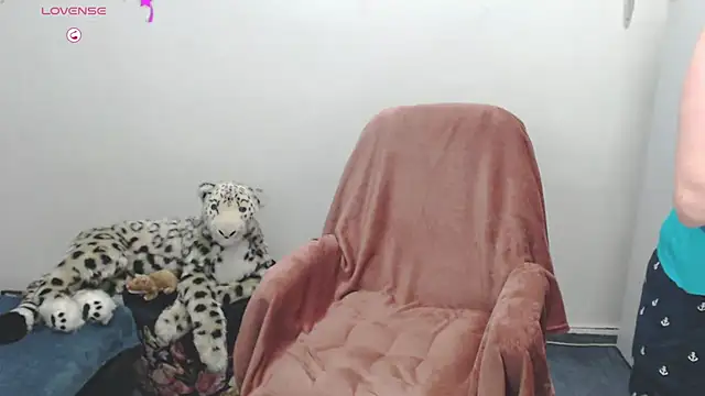 Snapshot of Ammillia chatting on January 2025 01:11:01 PM Ammillia online show from January 2025 01:11:01 PM