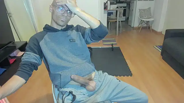 guachin hunk online show from September 2025 03:28:01 AM