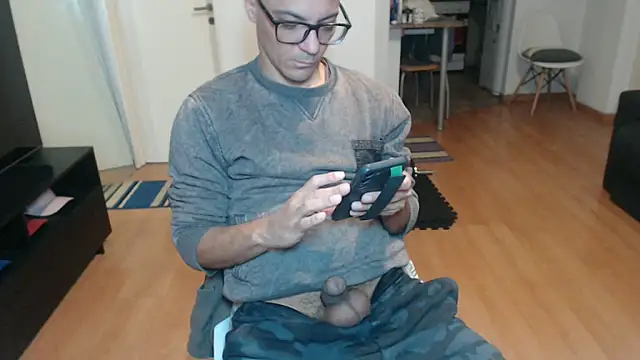 Snapshot of guachin_hunk chatting on June 2026 05:07:01 AM guachin hunk online show from June 2026 05:07:01 AM
