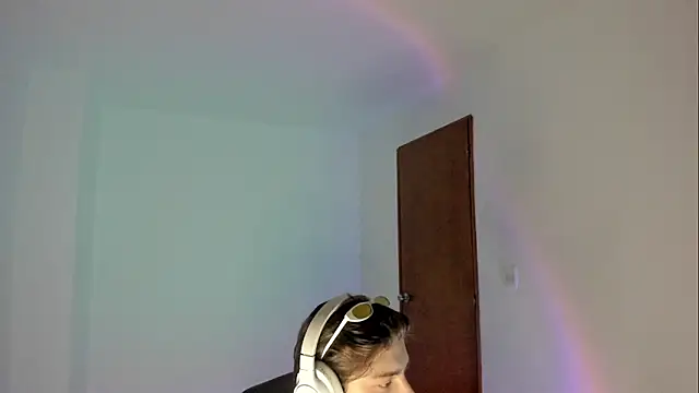 Giordano Russo online show from December 2025 01:04:02 AM