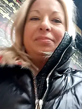Snapshot of Arina_smiles chatting on December 2024 03:31:02 PM Arina smiles online show from December 2024 03:31:02 PM