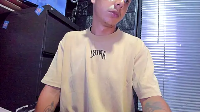 Snapshot of boy_bigcock24cm chatting on July 2026 12:48:01 AM boy bigcock24cm online show from July 2026 12:48:01 AM