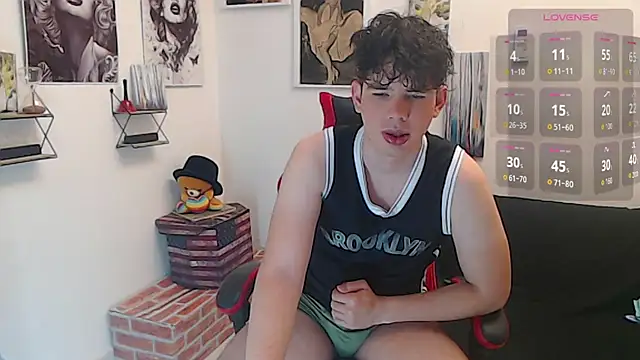 Oliverboy- online show from June 2026 11:09:02 PM
