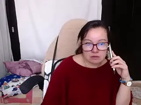 Sonialorens  online show from December 2024 03:48:02 PM