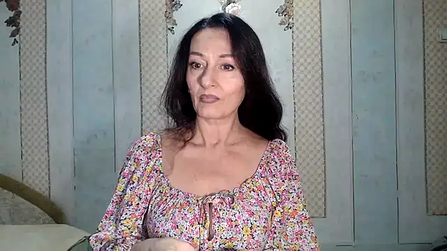 Snapshot of Antralyn chatting on October 2025 09:19:01 AM Antralyn online show from October 2025 09:19:01 AM