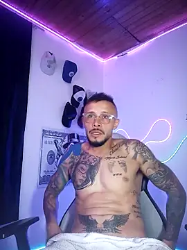 Snapshot of sebastian_horny chatting on March 2026 12:32:02 AM sebastian horny online show from March 2026 12:32:02 AM