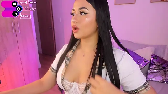 Snapshot of Queen_liana chatting on January 2025 06:24:02 AM Queen liana online show from January 2025 06:24:02 AM