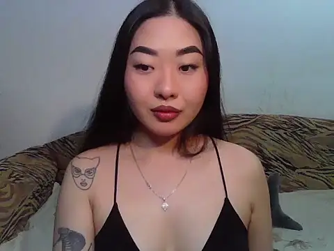 Snapshot of Aleksa_Blackdream chatting on December 2025 06:04:01 PM Aleksa Blackdream online show from December 2025 06:04:01 PM