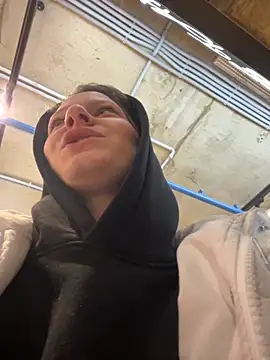 MaryHiggins online show from November 2025 01:33:01 PM