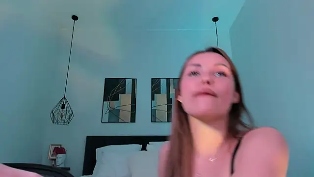 Roxana Wet  online show from April 2026 01:42:02 PM