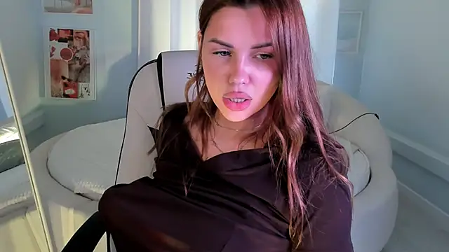 Snapshot of Roxana_Wet_ chatting on June 2026 01:28:01 PM Roxana Wet online show from June 2026 01:28:01 PM