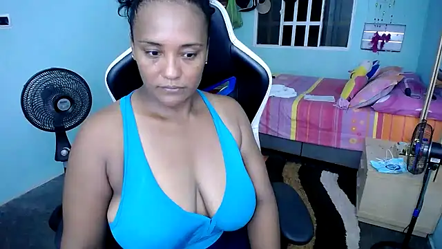 marysol83 online show from December 2025 01:34:01 AM