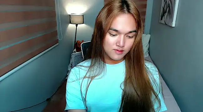 Snapshot of MoaningKylie chatting on December 2024 04:13:02 PM MoaningKylie online show from December 2024 04:13:02 PM