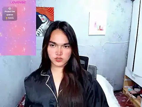 Snapshot of MoaningKylie chatting on October 2025 02:53:02 AM MoaningKylie online show from October 2025 02:53:02 AM