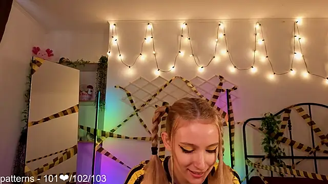Snapshot of berrry_girl chatting on May 2026 01:07:02 PM berrry girl online show from May 2026 01:07:02 PM