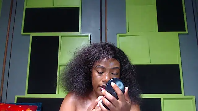 Snapshot of SexyAssDivaxxx chatting on February 2025 12:43:02 PM SexyAssDivaxxx online show from February 2025 12:43:02 PM