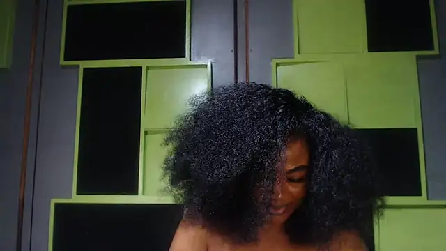 Snapshot of SexyAssDivaxxx chatting on October 2025 04:29:01 AM SexyAssDivaxxx online show from October 2025 04:29:01 AM