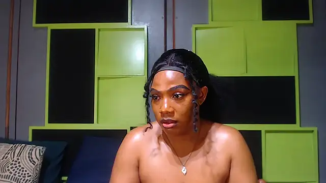 Snapshot of SexyAssDivaxxx chatting on October 2025 05:32:01 AM SexyAssDivaxxx online show from October 2025 05:32:01 AM