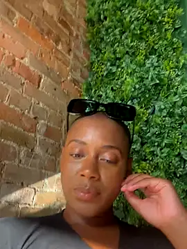 HoneyDripHer online show from October 2025 09:21:01 PM