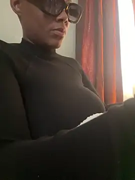 HoneyDripHer online show from October 2025 02:14:02 PM