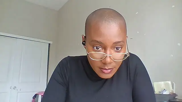 HoneyDripHer online show from October 2025 03:46:02 PM