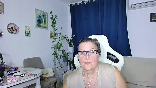 Snapshot of Selenna57 chatting on March 2026 06:35:02 PM Selenna57 online show from March 2026 06:35:02 PM