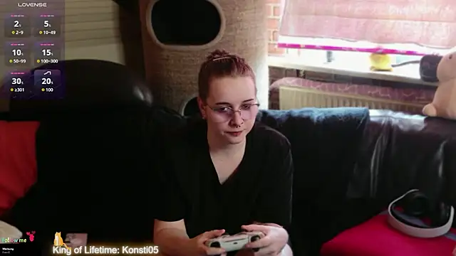 Snapshot of GamerGirl_Eve chatting on June 2026 04:09:02 PM GamerGirl Eve online show from June 2026 04:09:02 PM