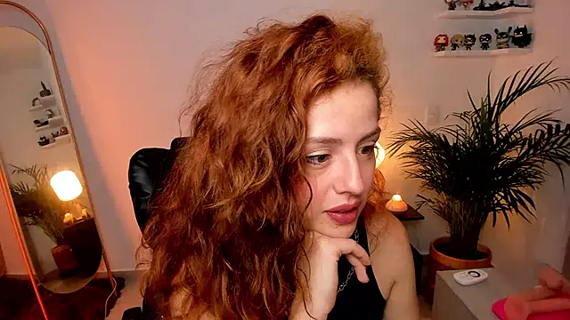 Cassandra Caiin online show from February 2025 04:01:01 AM