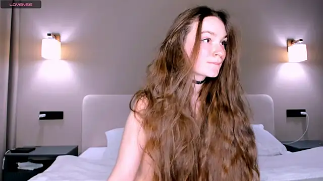 BondGirll online show from March 2025 11:18:02 AM