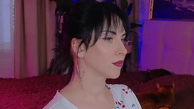 Snapshot of lily_conor chatting on November 2025 08:16:02 AM lily conor online show from November 2025 08:16:02 AM