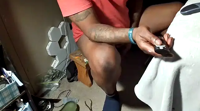 Makeyoucumallover online show from December 2024 07:31:01 AM