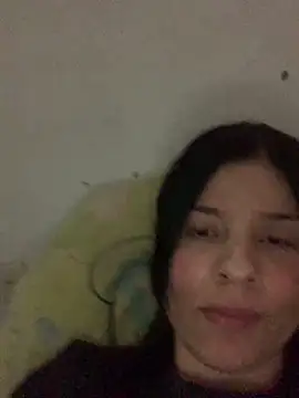 Snapshot of Estefani_32 chatting on February 2026 05:25:01 AM Estefani 32 online show from February 2026 05:25:01 AM