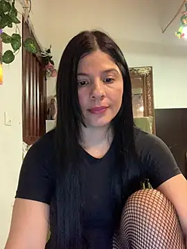 Snapshot of Estefani_32 chatting on February 2026 05:41:01 PM Estefani 32 online show from February 2026 05:41:01 PM