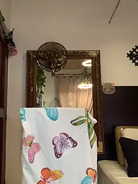 Snapshot of Estefani_32 chatting on February 2026 03:34:02 PM Estefani 32 online show from February 2026 03:34:02 PM