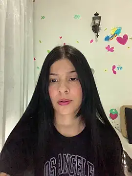 Snapshot of Estefani_32 chatting on May 2026 03:09:02 PM Estefani 32 online show from May 2026 03:09:02 PM