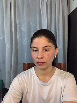 Snapshot of Estefani_32 chatting on May 2026 08:50:02 PM Estefani 32 online show from May 2026 08:50:02 PM