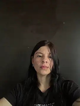 Snapshot of Estefani_32 chatting on June 2026 10:00:01 PM Estefani 32 online show from June 2026 10:00:01 PM