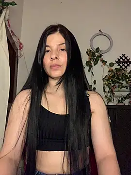 Snapshot of Estefani_32 chatting on July 2026 06:40:02 PM Estefani 32 online show from July 2026 06:40:02 PM