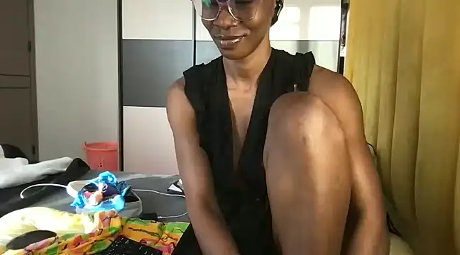 Snapshot of choco_petite chatting on March 2025 04:19:01 AM choco petite online show from March 2025 04:19:01 AM