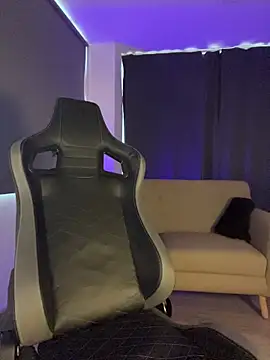 Liam V online show from March 2026 02:10:01 PM