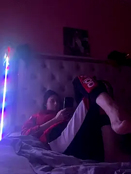 Flossy Vettie online show from November 2025 05:15:02 PM