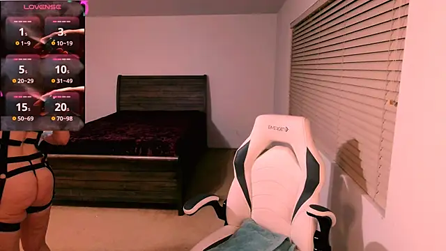 britteebee online show from April 2026 04:33:02 AM