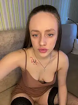 Lisaaan online show from March 2025 09:49:01 AM