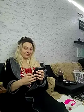 ScarletCallings420 online show from January 2026 03:43:01 AM