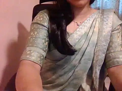 Snapshot of Pinky_4 chatting on February 2025 10:13:02 AM Pinky 4 online show from February 2025 10:13:02 AM