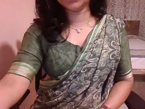 Snapshot of Pinky_4 chatting on October 2025 12:09:01 AM Pinky 4 online show from October 2025 12:09:01 AM