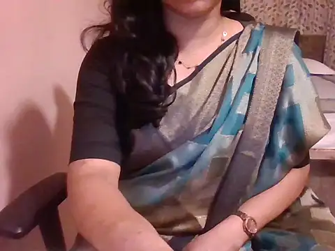 Snapshot of Pinky_4 chatting on April 2026 06:01:01 PM Pinky 4 online show from April 2026 06:01:01 PM