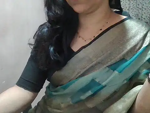 Snapshot of Pinky_4 chatting on May 2026 01:27:02 PM Pinky 4 online show from May 2026 01:27:02 PM
