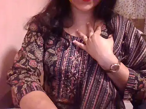 Snapshot of Pinky_4 chatting on May 2026 01:25:02 AM Pinky 4 online show from May 2026 01:25:02 AM